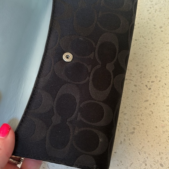 Coach Signature Black Canvas Snakeskin Printed Turn Lock Checkbook Bifold Wallet - Picture 8 of 8